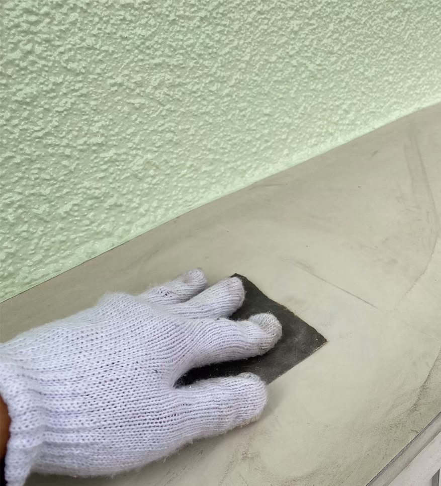 屋根塗装で重要な下地処理と下塗り