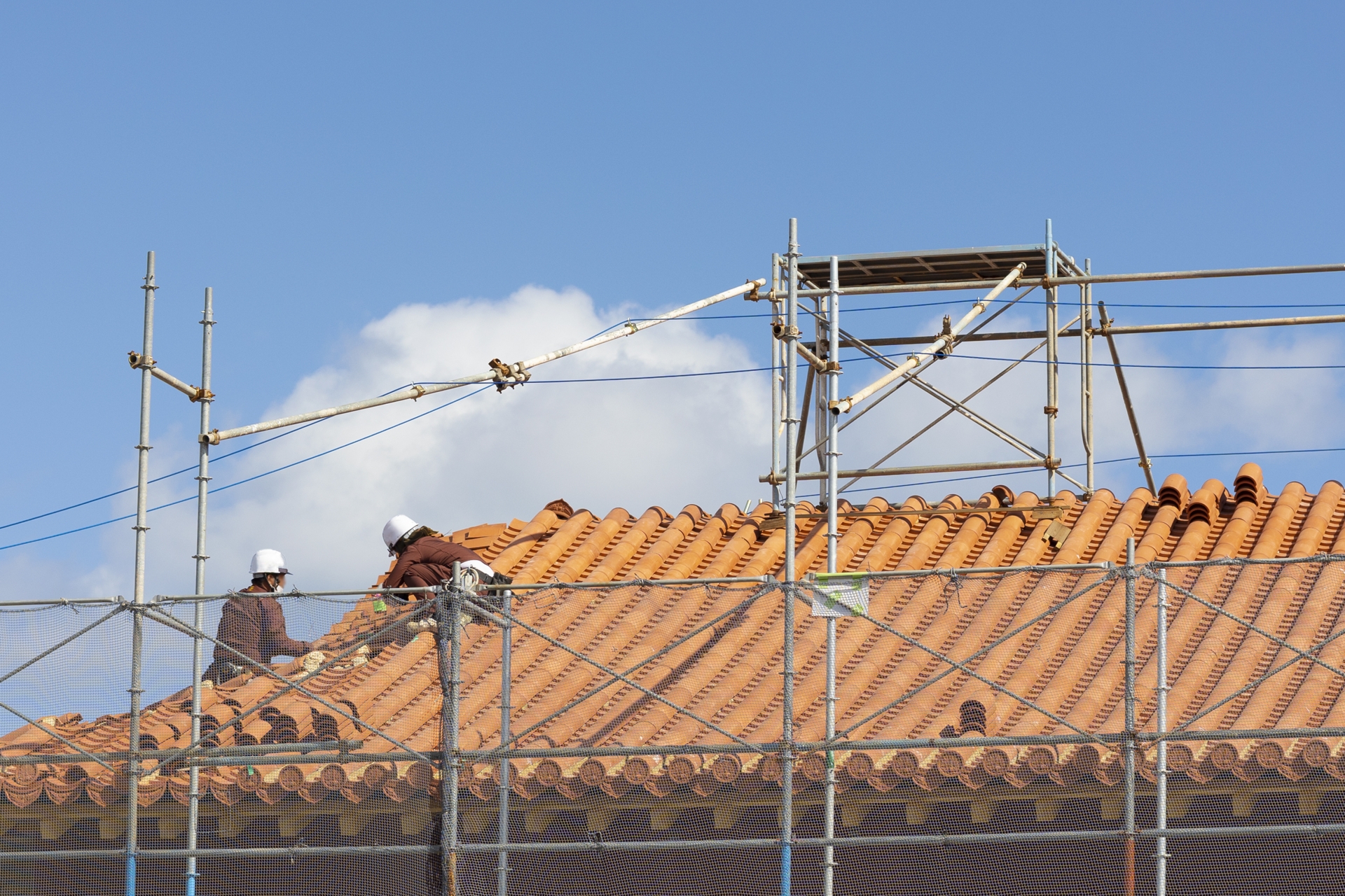 屋根葺き替え工事　施工の流れと工程内容を解説！