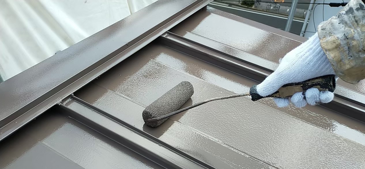 トタン屋根は錆びる前に塗装しましょう！塗装が必要なサインと塗装工程について