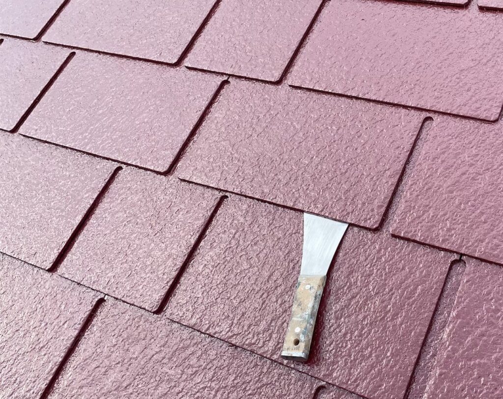 屋根塗装の工程にある縁切りの施工方法を解説