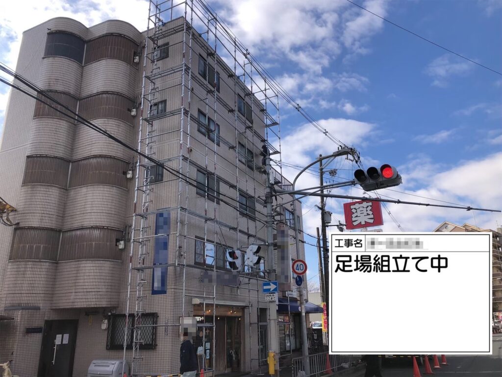 大阪府枚方市　ビル　足場組み立て工事を行いました！