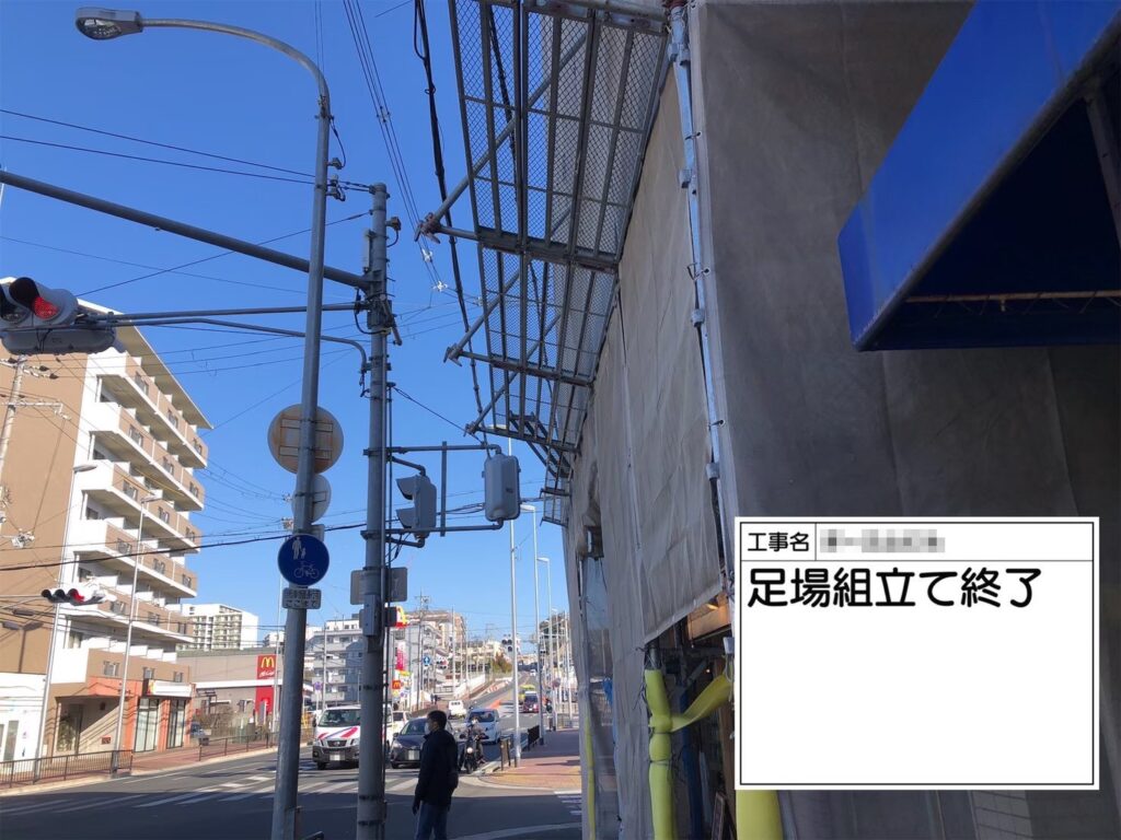 大阪府枚方市　ビル　足場組み立て工事を行いました！