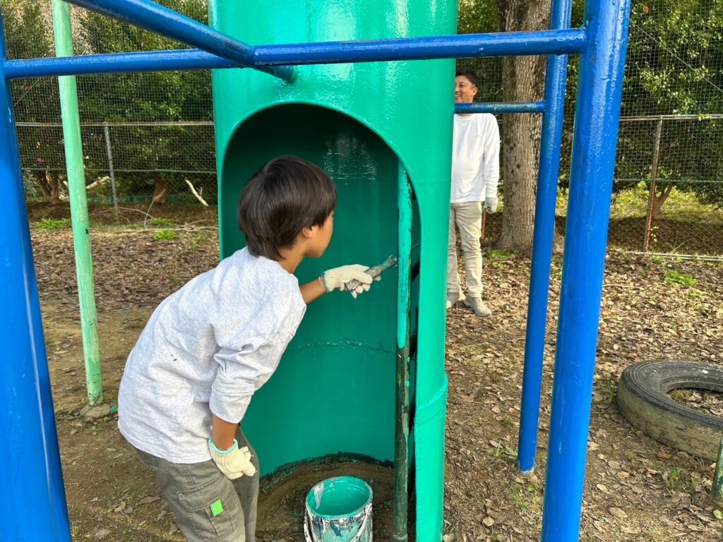 大阪府河内長野市　石仏小学校で塗装ボランティア活動をしてきました！