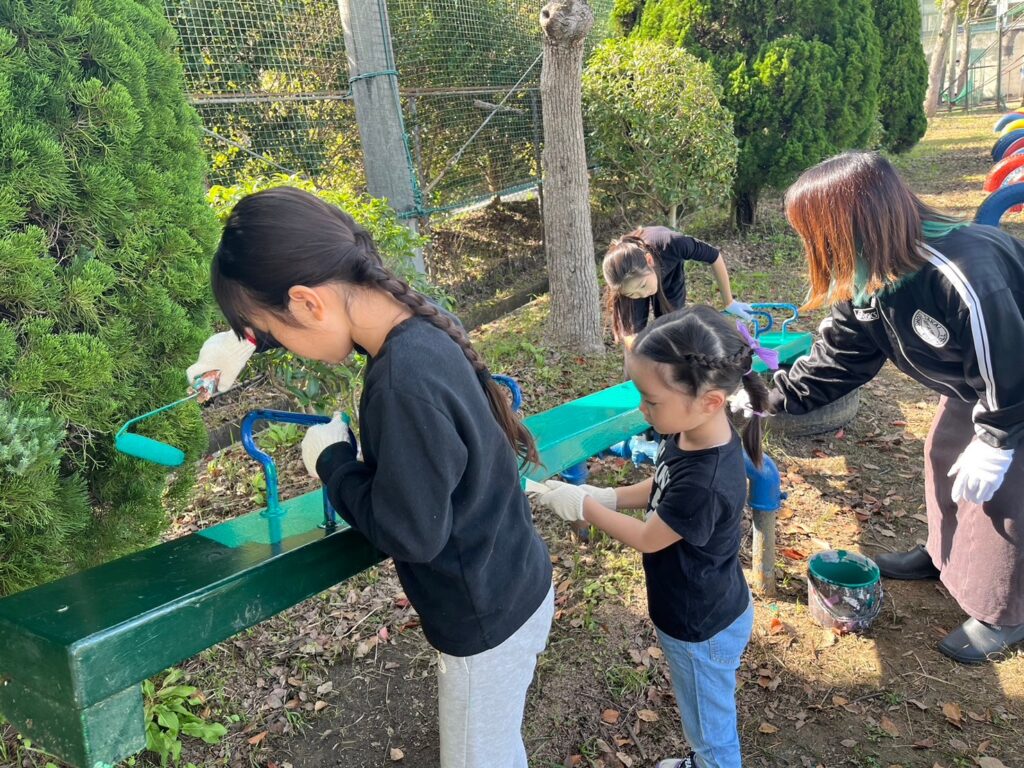 大阪府河内長野市　石仏小学校で塗装ボランティア活動をしてきました！