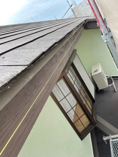 大阪府河内長野市美加の台｜雨樋交換工事 水勾配と吊り金具の設置