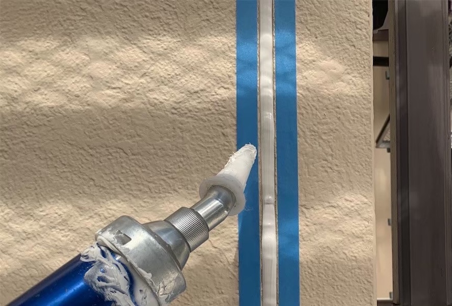 コーキングのメンテナンスを怠るとどうなる？雨漏りやそこから派生する二次被害について解説