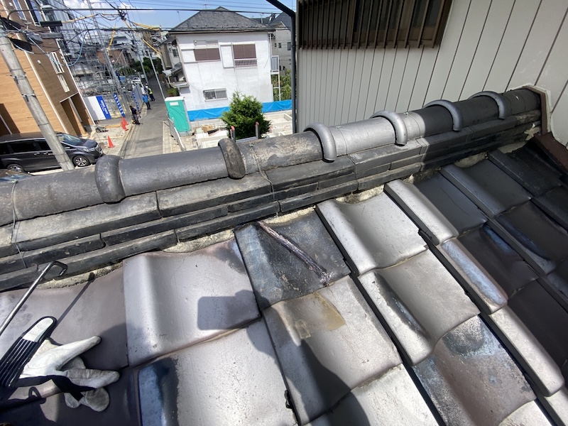 瓦屋根の漆喰詰め直し工事とは？施工手順や工期、古いままにするリスクについて解説