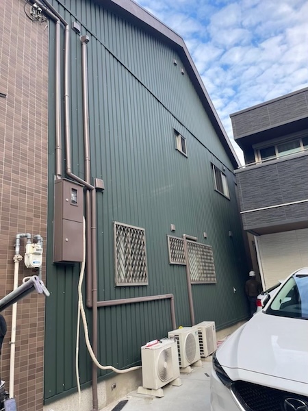 大阪府大阪狭山市 K様邸 屋根塗装・外壁塗装・外壁カバー工事「無事に雨漏りが止まり、ホッとしています。ありがとうございました。」